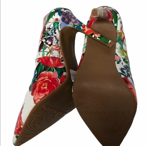Floral 4.5 inch Heels. This is now a CLEARANCE ITEM. - Picture 2 of 5